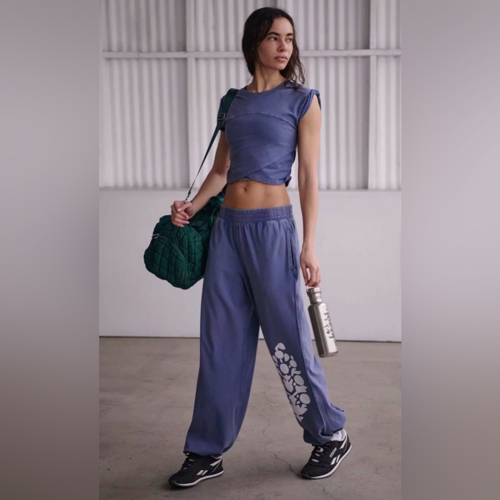 Free People Movement NEW! Hot Shot Logo Crossover Set in Blue Indigo - Picture 2 of 13